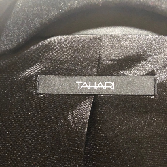 TAHARI CHARCOAL BLACK BLAZER W/ FAUX LEATHER LAPEL - Picture 3 of 13